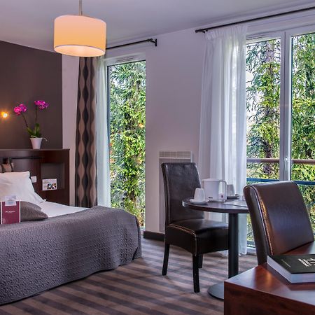 Domaine De Cice-Blossac, Resort Spa & Golf Bruz Exterior foto